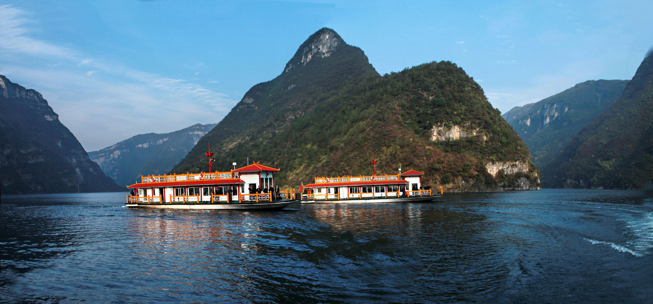 1545028513680878.jpg 清江大峡谷.jpg